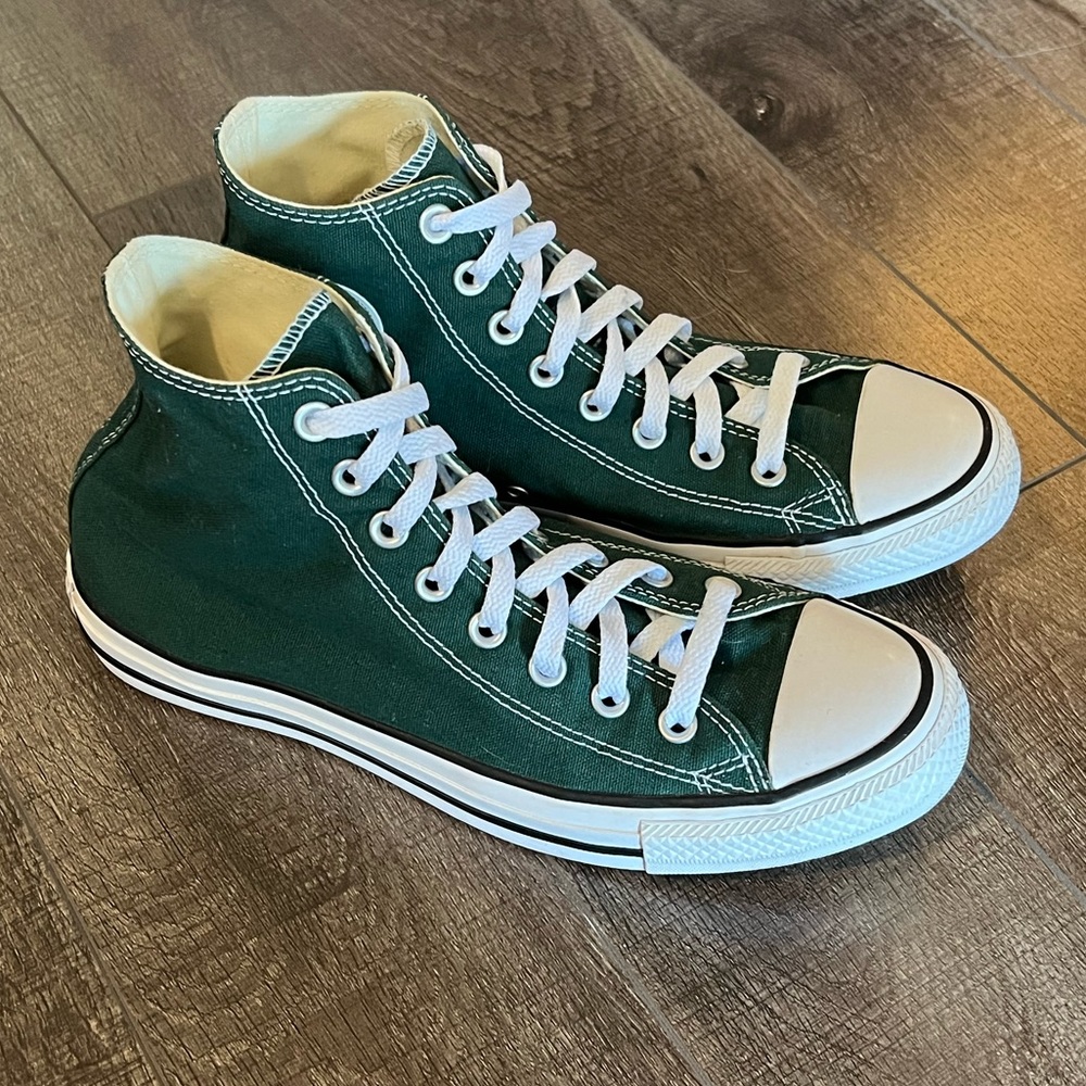 Converse High Tops Green 9.5 (womens)